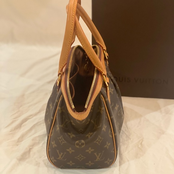Louis Vuitton Tivoli PM Handbag - Picture 5 of 9